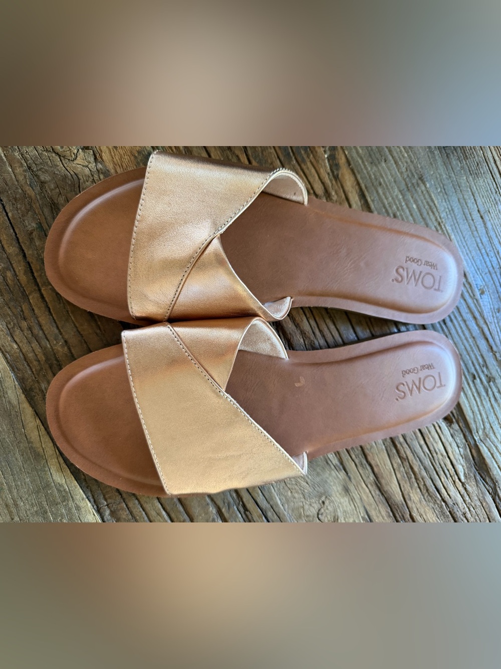 TOMS Women's Metallic Rose Gold Slide Sandals